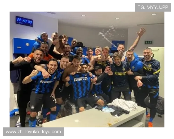 退役球星直播爆料更衣室秘闻足坛饭圈文化引深思